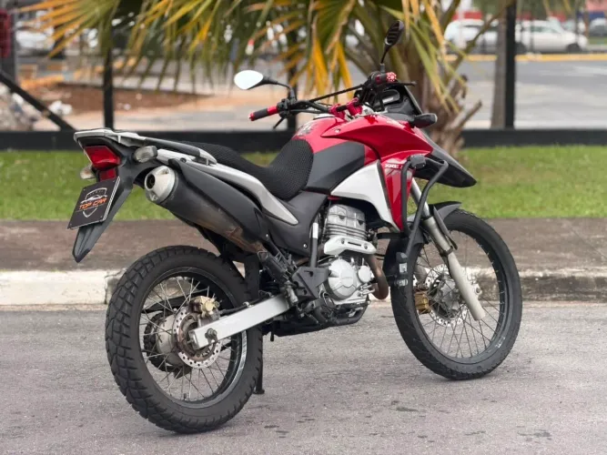 Moto muito nova