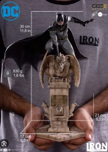 Batman Eddy Barrows - Iron Studios - Perfeito - Na Caixa