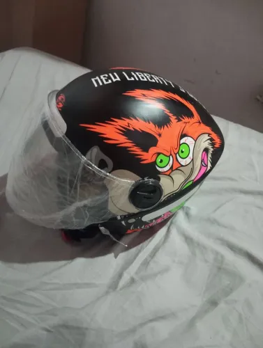 Vendo um capacete aberto *80