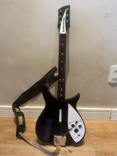 Guitarra Nintendo Wii - Rickenbacker sem fio, Rockband Beatles