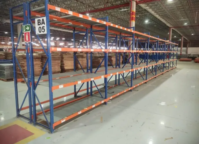 Mini porta paletes - com fechamentos metálicos