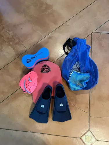 Kit de natação Fiore (pé de pato, prancha, flutuador e palmar) com bolsa!