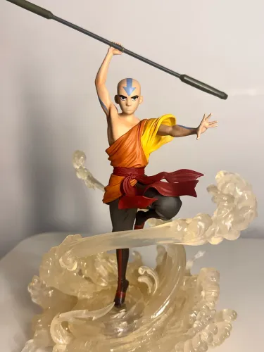 FIGURE AVATAR A LENDA DE AANG (Diamond select) - SEM CAIXA