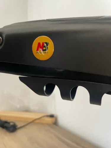 Suporte articulado para 2 monitores + bandeja para notebook