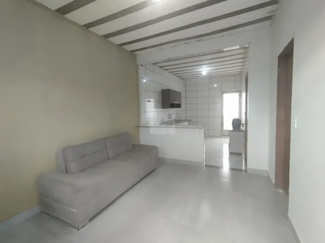Casa para locação em Belo Horizonte-MG, bairro Tupi B: 2 quartos, 1 sala, 1 banheiro, vaga