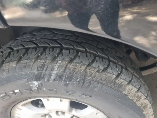 Pneus 265.70.16.com  4 rodas liga leve original da pajero/ l200