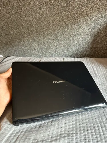 Positivo Premium Essential 9000