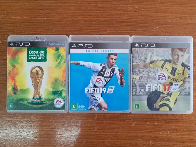 LER ANÚNCIO - Lote de 3 jogos de Futebol de PS3 pelo valor anunciado