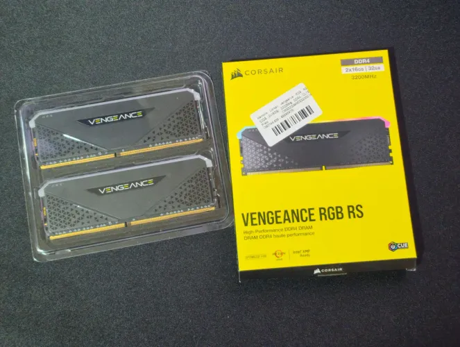 Corsair vengeance RS 32GB (2x16) DDR4 3200 mhz