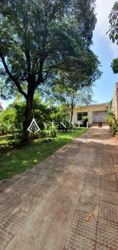 Casa à venda em Maringá, Zona 02, com 3 quartos, com 170 m²