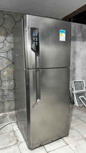 Geladeira Fros Free de inox