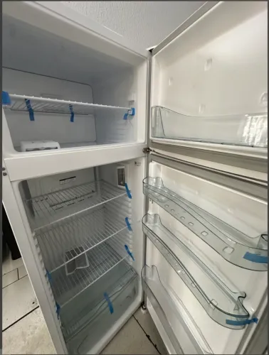 Geladeira cônsul branca, 334 Litros.