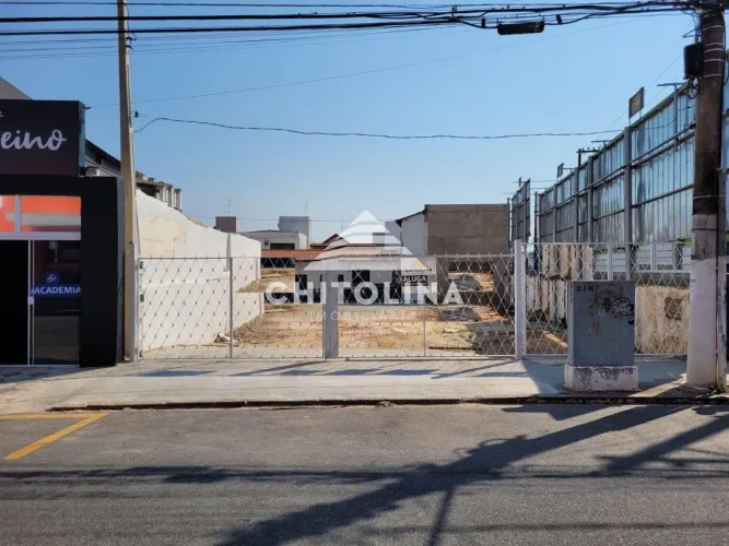 Terreno comercial em ótima localização!! Com aproximadamente 700M². Agende uma visita e co