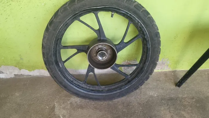 Vendo aro Honda fan 160 2022 aro 18