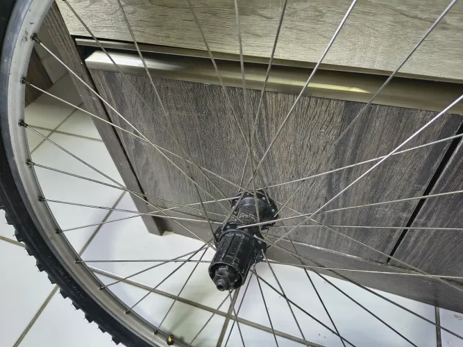 Aro 26 Mavic com cubos para Vbrake