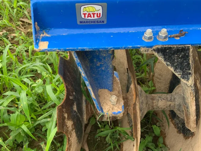 Grade Niveladora Tatu