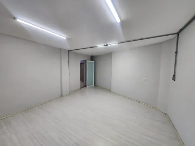Sala comercial para alugar 26m2, lavabos externos em Vila Pereira Barreto - São Paulo - SP