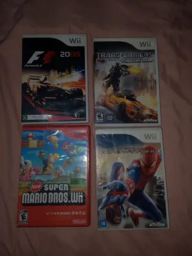 Lote 4 Jogos de Nintendo Wii