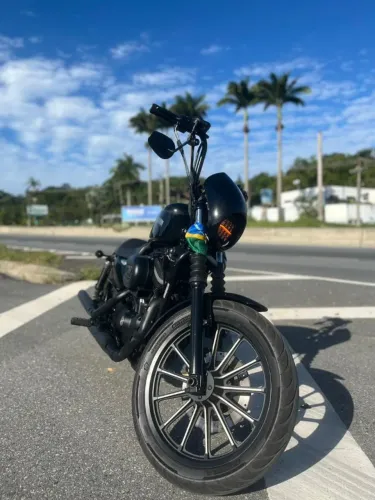 Harley-Davidson XL 883 Iron 2012 - Estilo Black | Pronta pra Rodar | MALVADONA