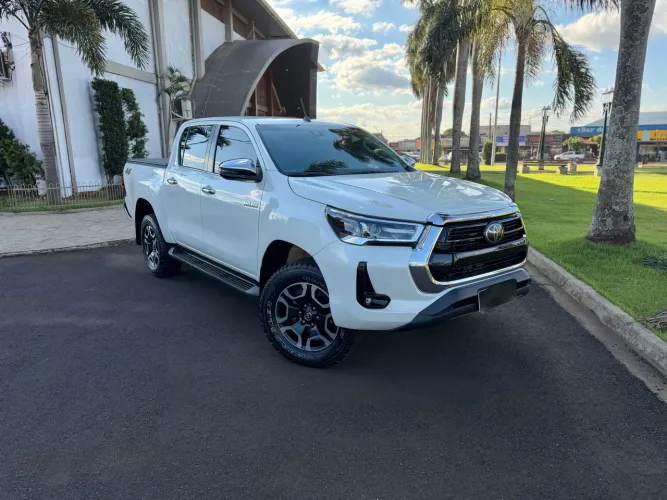 Toyota Hilux CD SRX 4X4 2.8 TDI 16V Diesel Aut. 2021