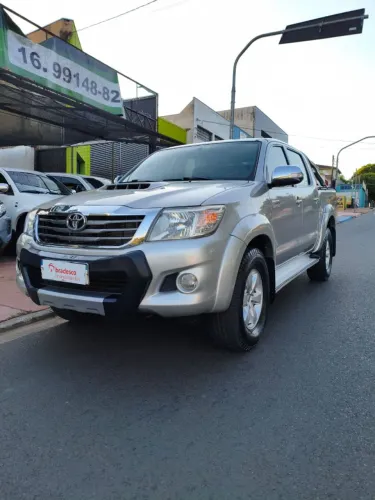 Toyota Hilux CD SRV D4-d 4X4 3.0 TDI Diesel AUT 2013