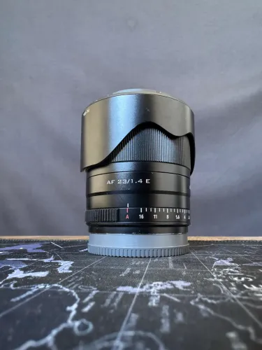 Lente 23mm 1.4 Viltrox para Sony APSC