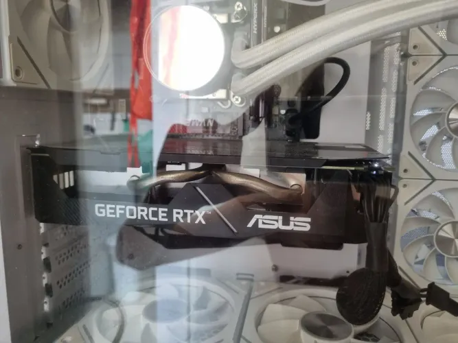 Placa de Vídeo RTX 2060 ASUS NVIDIA GeForce DUAL 6GB pouco usada ótima construção robusta