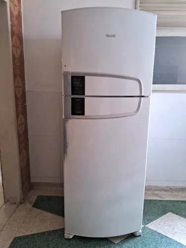 VENDO GELADEIRA FROST FREE
