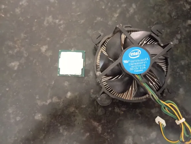 Intel Pentium Gold 4600 e cooler original