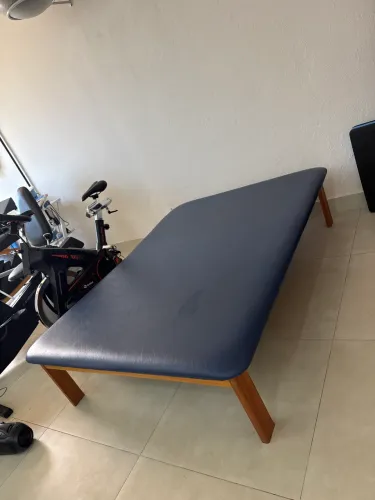 Vende se tablado divã baixo 