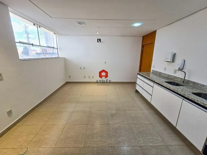 Sala comercial para locação com 24m² localizada no Setor Nova Suíça.