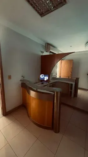 Sala Comercial para Alugar em Piratininga (Niterói) | 35 m²