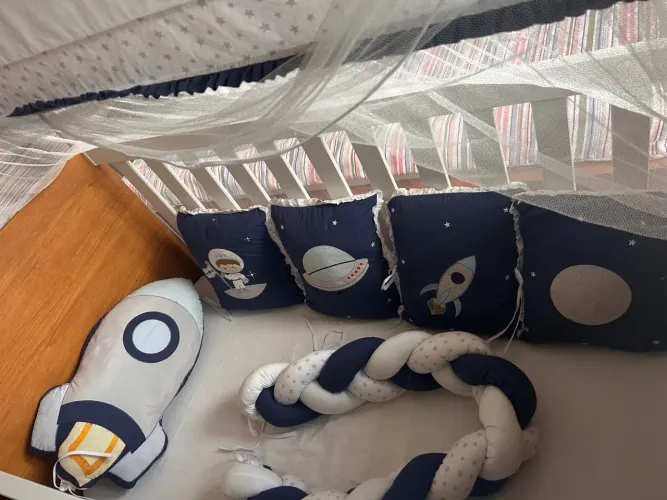 Kit almofadas para berço astronauta