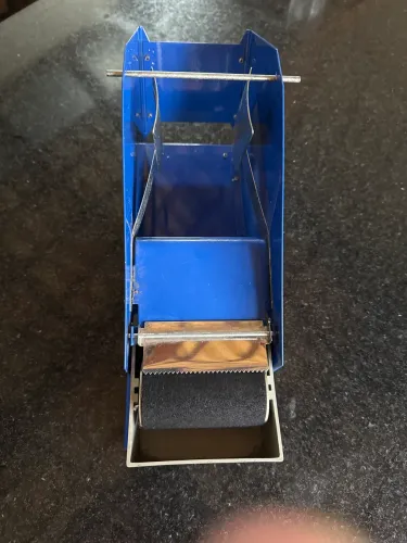 Máquina Aplicadora de Fita Gomada, modelo manual tipo "canoa". 