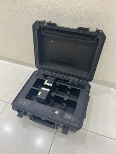 Estação de carregamento Drone Matrice 300 BS60 com Duas Baterias DJI Matrice 300