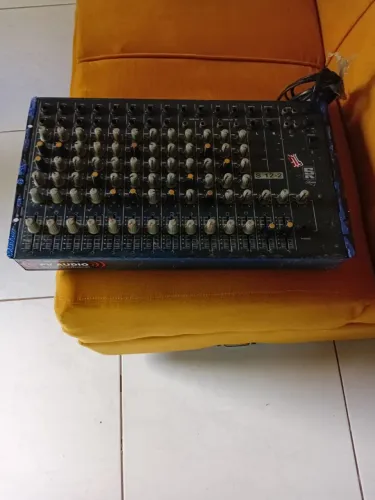 Mesa de som