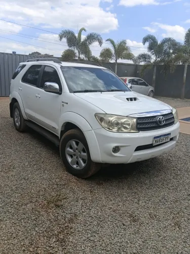 Toyota Hilux SW4 SRV D4-d 4X4 3.0 TDI Dies. AUT 2011
