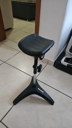 Tripé para Pedicure dompel versão estofada