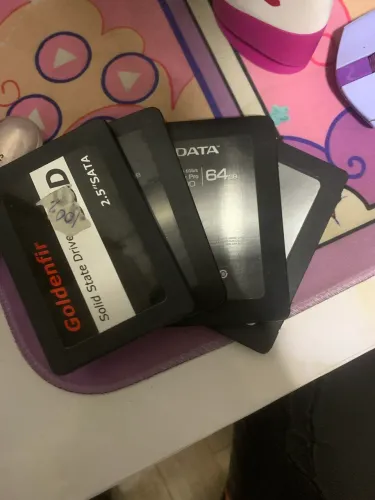 4x SSD 64gb 100%