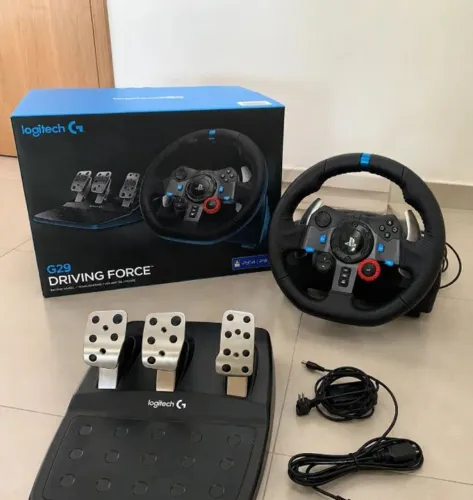 Volante G29 Logitech pouco tempo uso