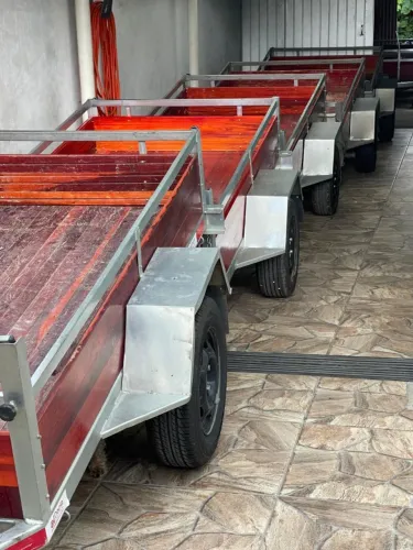 Vendo Frota de carretinha e Asa-Delta  OU TROCO POR ESTACIONAMENTO .