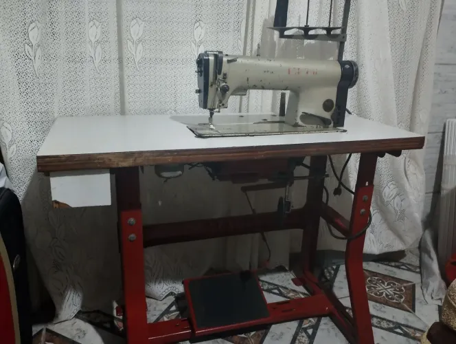 Máquina de costura industrial 
