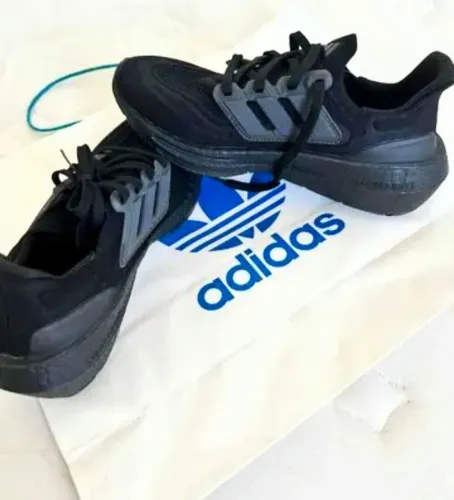 Tênis Adidas Ultraboost preto original