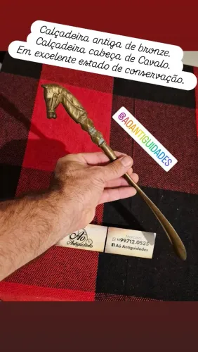 Calçadeira antiga de bronze 