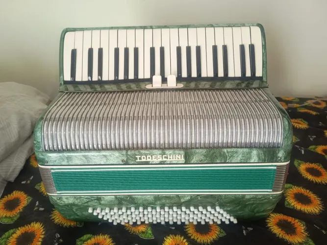 Acordeon Todeschini Impecável