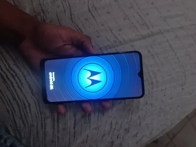 Celular Motorola E22