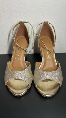 Salto Dourado Vizzano 35