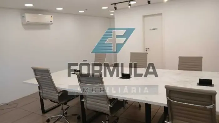 Sala CEO Corporate Executive Offices / Barra da Tijuca