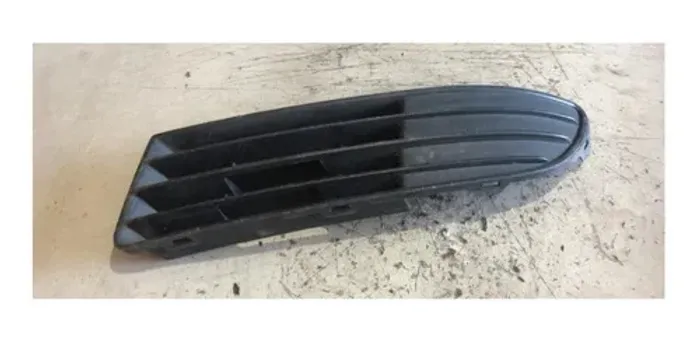 Grade Farol De Milha Esquerdo Vw Polo 2007 - 2012 Preto Esquerdo