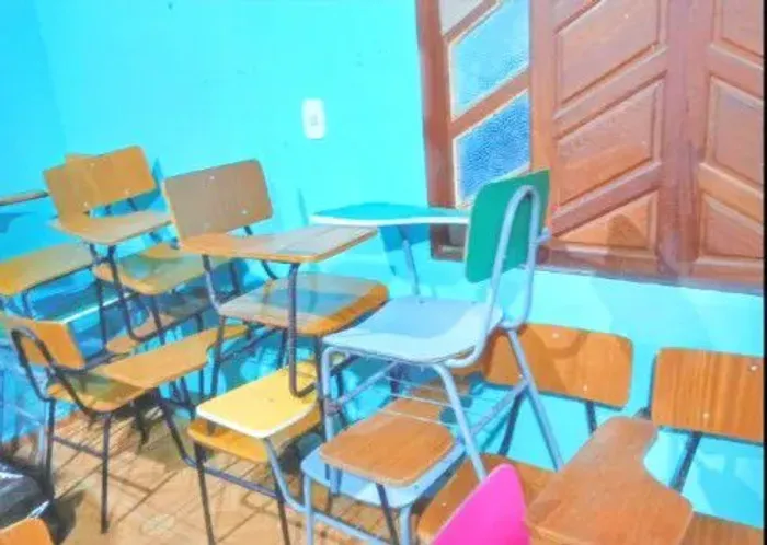 VENDO CARTEIRAS UNIVERSITÁRIAS. ÓTIMO ESTADO